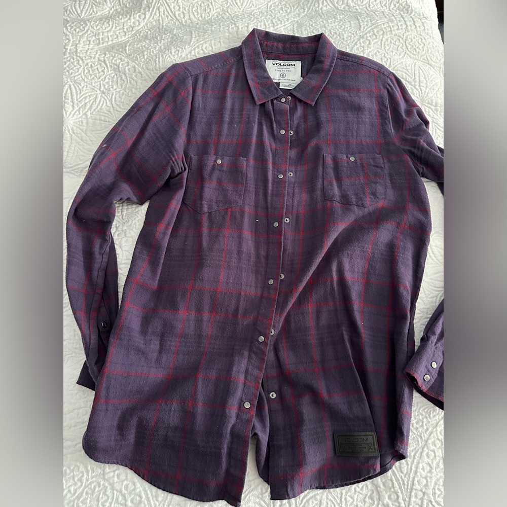 Volcom Men's Dark Purple and Red flannel